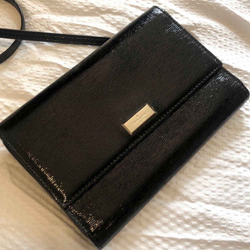 Kate spade wallet on chain